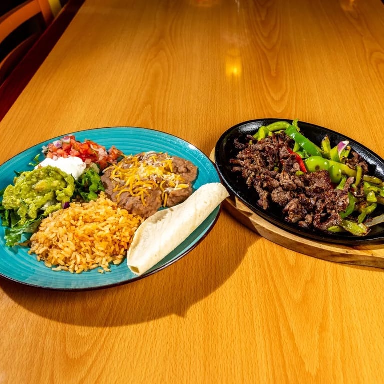 Los Pinos Rewards